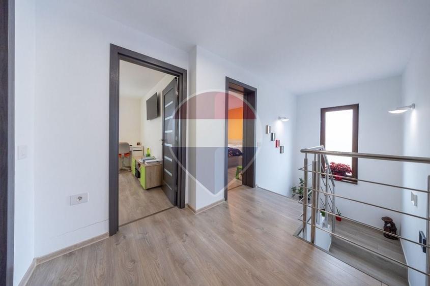 Casă individuala cu gradina si beci- in cartierul Izvor - 23