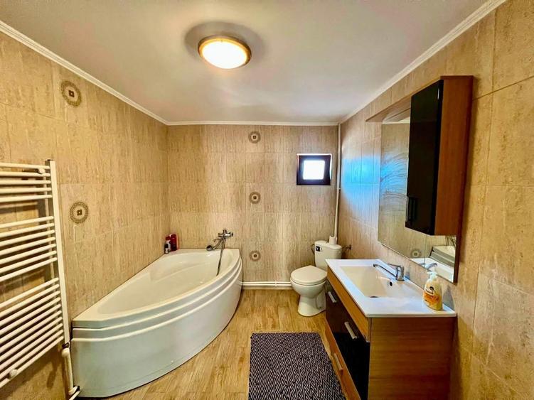 Casă individuală cu 5 camere cu Garaj în Smeura