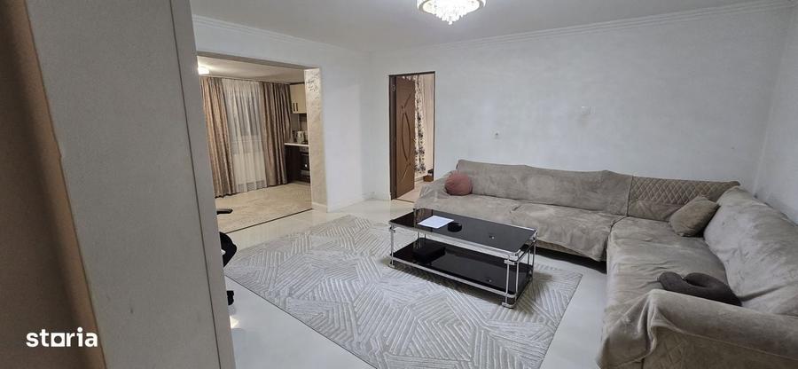 Apartament cu 2 camere în Micro 11