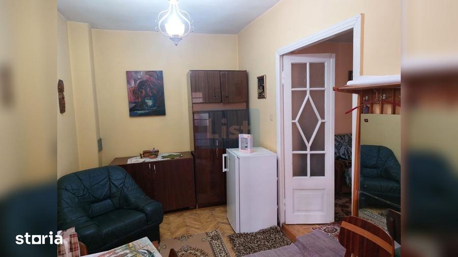 Casă cu 3 camere cu Teren 565 Mp în Piața Centrală