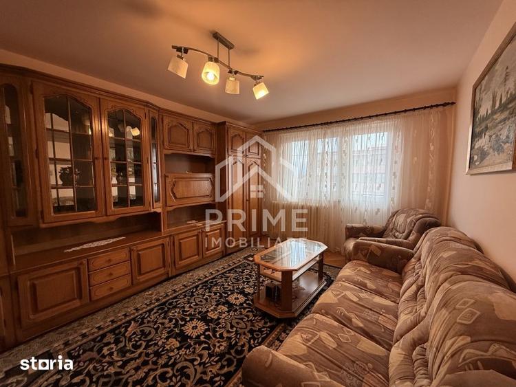 Apartament cu 3 camere, mobilat în Cetate