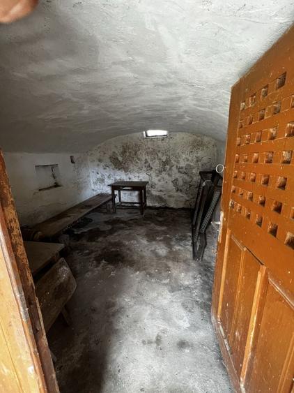 Casă cu 4 camere în Câmpofeni
