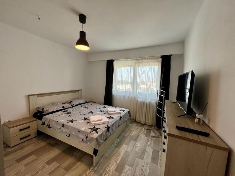 Apartament cu 2 camere decomandat în Casa de Cultură
