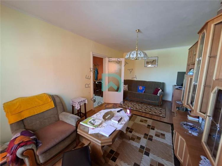Apartament cu 2 camere decomandat în Astra