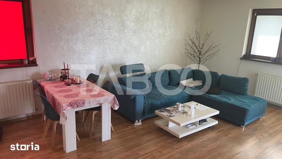 Apartament cu 3 camere decomandat, mobilat în Central