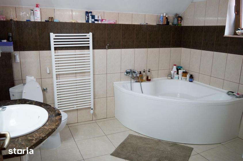 Casa individuala, 6 camere, 200 mp., teren 600 mp., zona de sud Bistri - 10