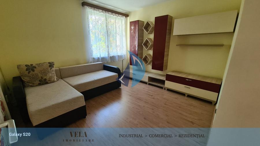 Apartament cu 4 camere în Semicentral