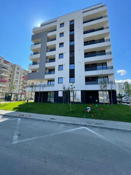Penthouse cu 3 camere decomandat, mobilat în Tractorul
