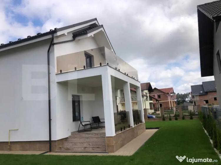 Casă cu 3 camere cu Piscina în Central