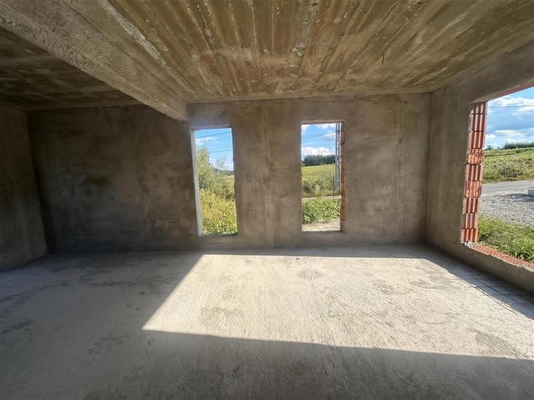 Casă individuală cu 4 camere cu Teren 500 Mp în Moara