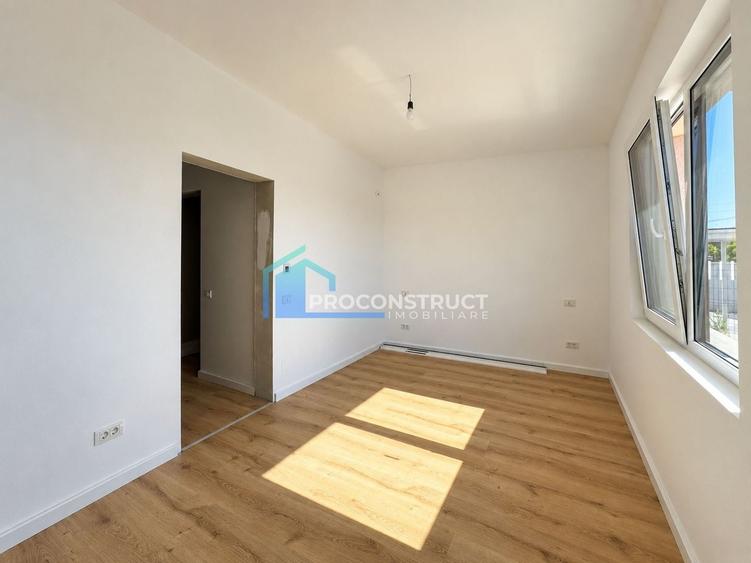 Duplex cu 4 camere cu Canalizare în Dumbrăvița