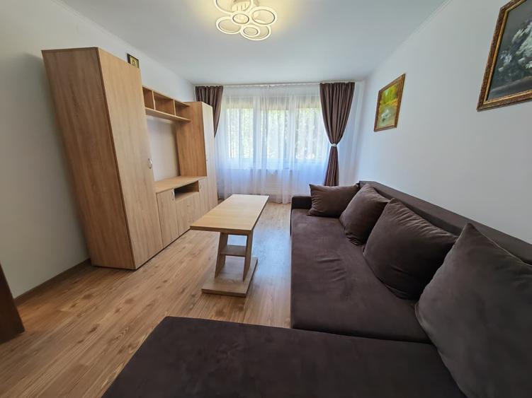 Apartament cu 3 camere decomandat în Brâncoveanu
