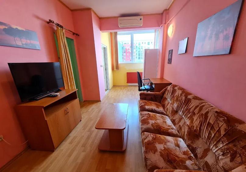 Apartament cu 2 camere semidecomandat, mobilat în UTA