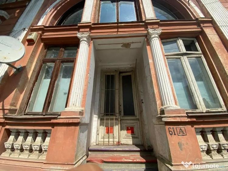 Casă cu 7 camere cu Teren 1206 Mp în Calea Călărașilor