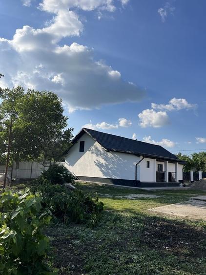Casă cu 4 camere cu Teren 738 Mp în Șimand