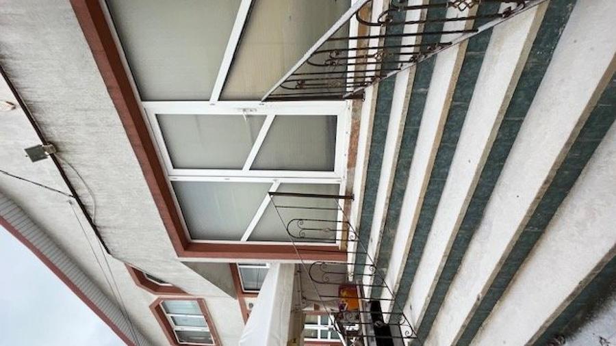 Casă individuală cu 6 camere cu Teren 370 Mp în Nord