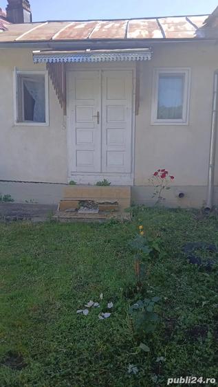 Casă cu 4 camere cu Teren 4000 Mp în Central