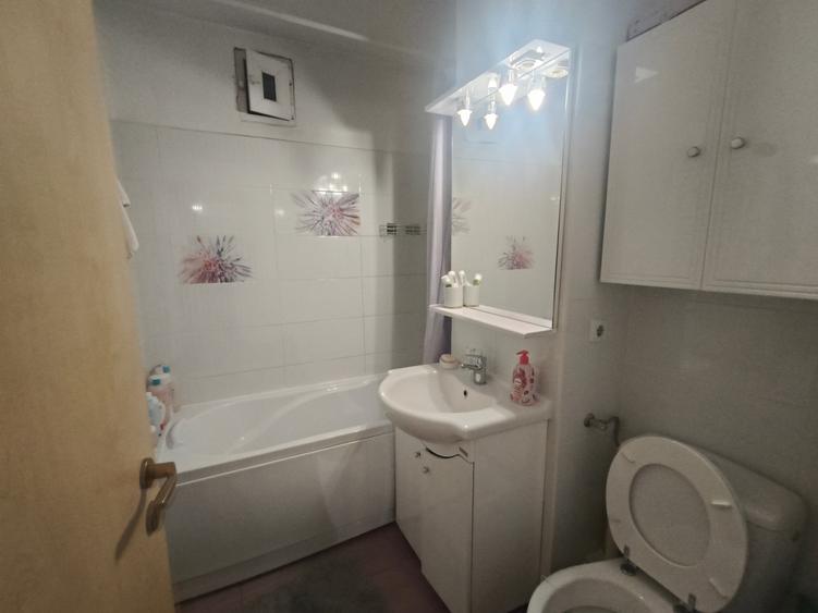 Apartament cu 3 camere în Dacia