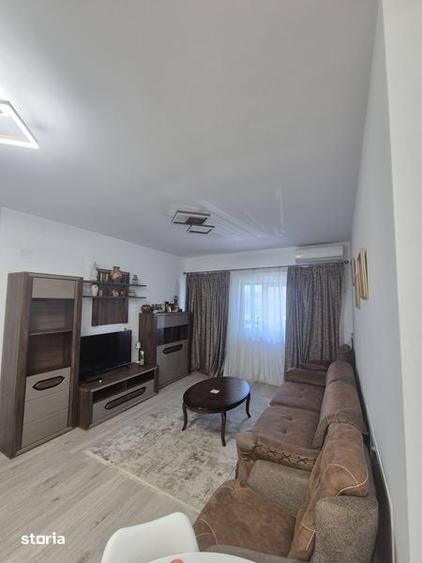 Apartament cu 3 camere decomandat în Breasta