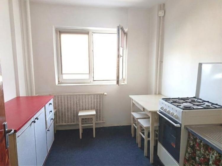 Apartament cu 2 camere semidecomandat în 1 Decembrie 1918