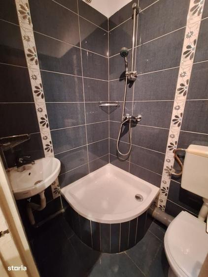 Apartament cu 3 camere în Brezoianu