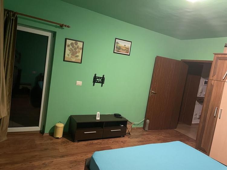 Apartament cu 3 camere decomandat în Blașcovici