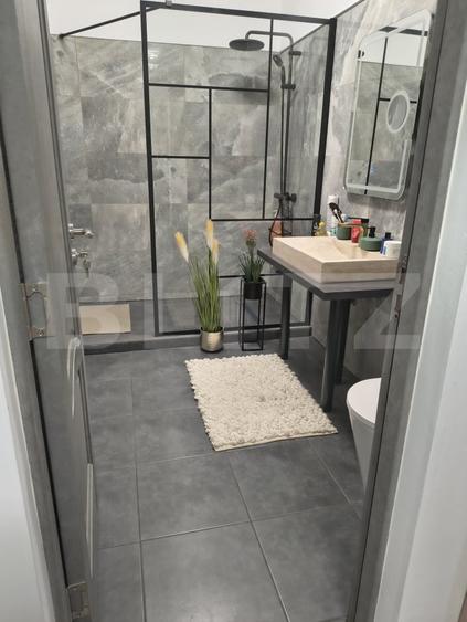 Apartament cu 2 camere semidecomandat, mobilat în Sud-Vest