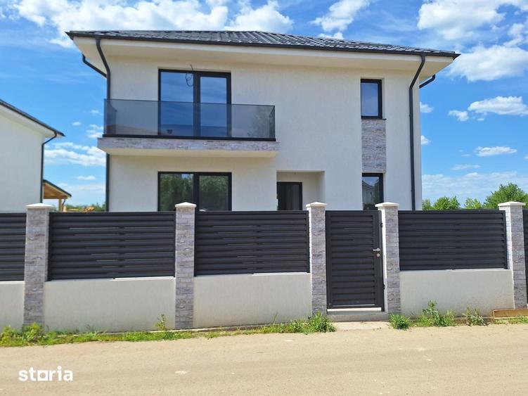 Casă cu 5 camere cu Teren 627 Mp în Corbeanca