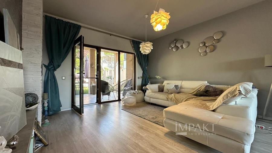Duplex cu 4 camere cu Canalizare în Florești