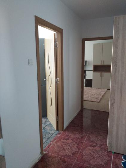 Apartament cu 2 camere decomandat în Precista