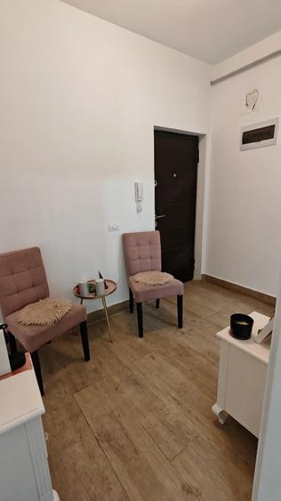 Spațiu comercial, de 48 mp, în Giroc