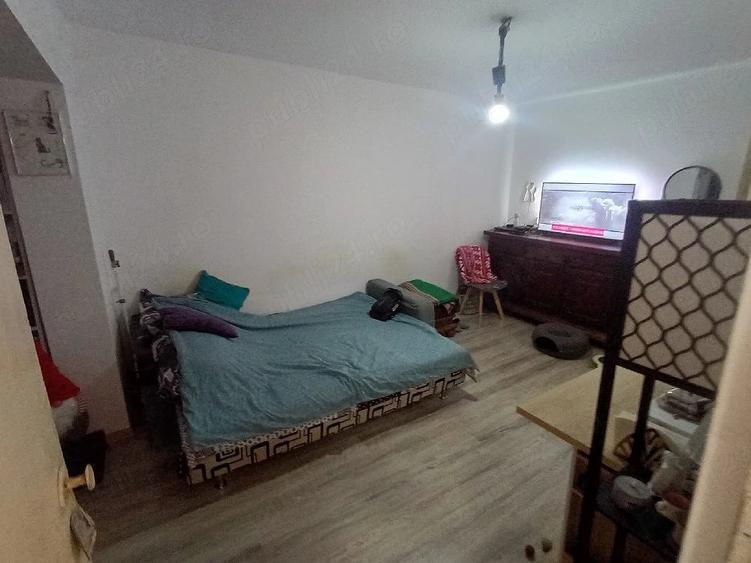 Garsonieră nedecomandată în Girocului