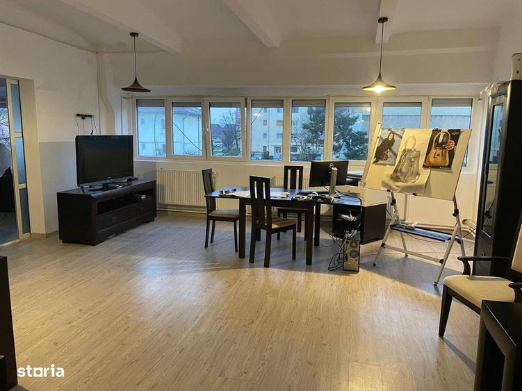 Spațiu comercial, de 981 mp, în Central