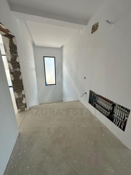 Casă individuală cu 4 camere cu Canalizare în Exterior Sud