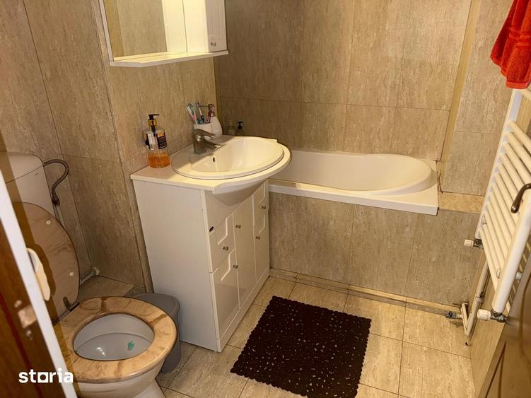 Apartament cu 3 camere în Micro 9