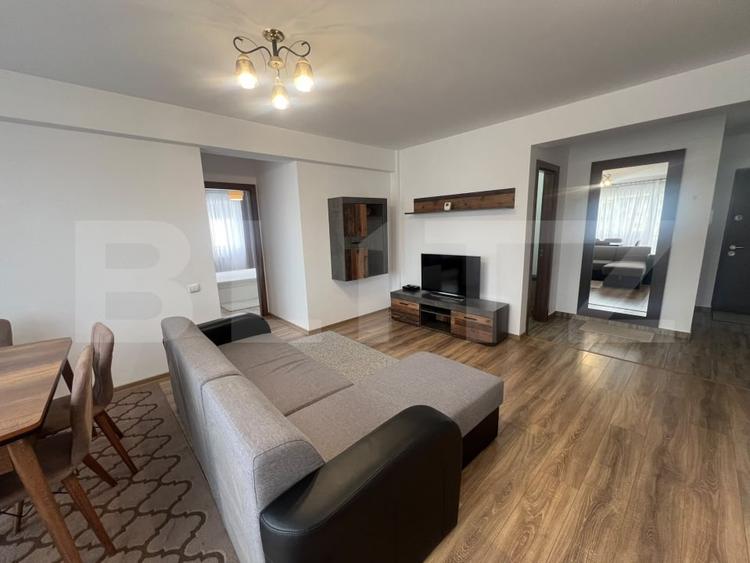 Apartament cu 3 camere, 69 mp, parcare, zona Florilor - 1