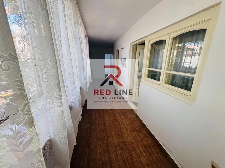 Casă cu 7 camere cu Canalizare în Șimian