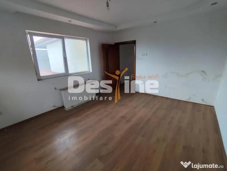 Casă cu 5 camere cu Teren 1508 Mp în Țânțăreni