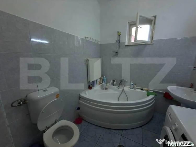 Casă cu 7 camere cu Teren 776 Mp în Păulești