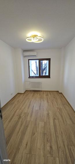 Apartament cu 3 camere în Tei