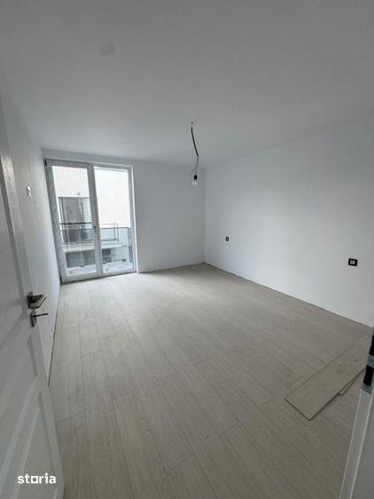 Casă cu 4 camere cu Teren 450 Mp în Rovine