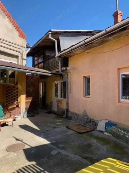 Casă cu 6 camere cu Teren 816 Mp în Lugoj