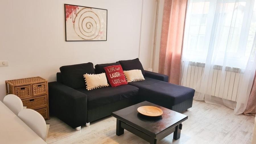 Apartament cu 2 camere semidecomandat în Girocului