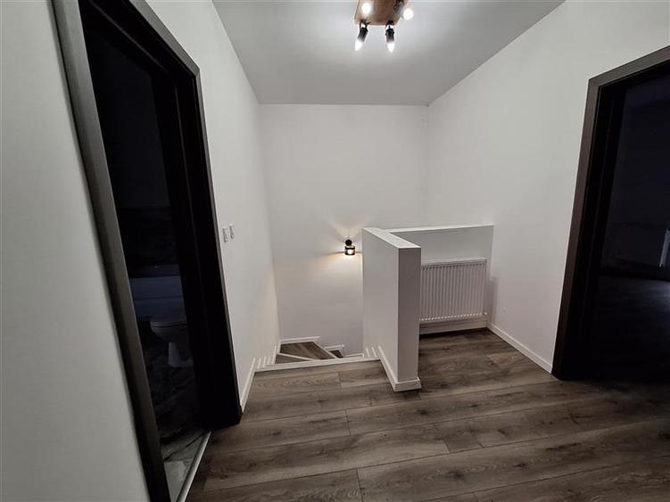 Duplex cu 4 camere cu Teren 520 Mp în 9 Mai
