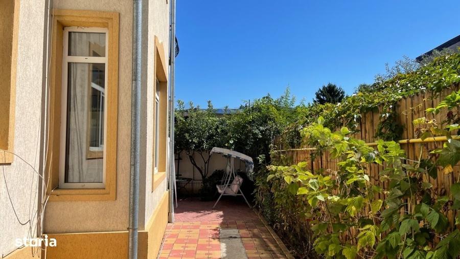 Casă cu 4 camere în Dămăroaia