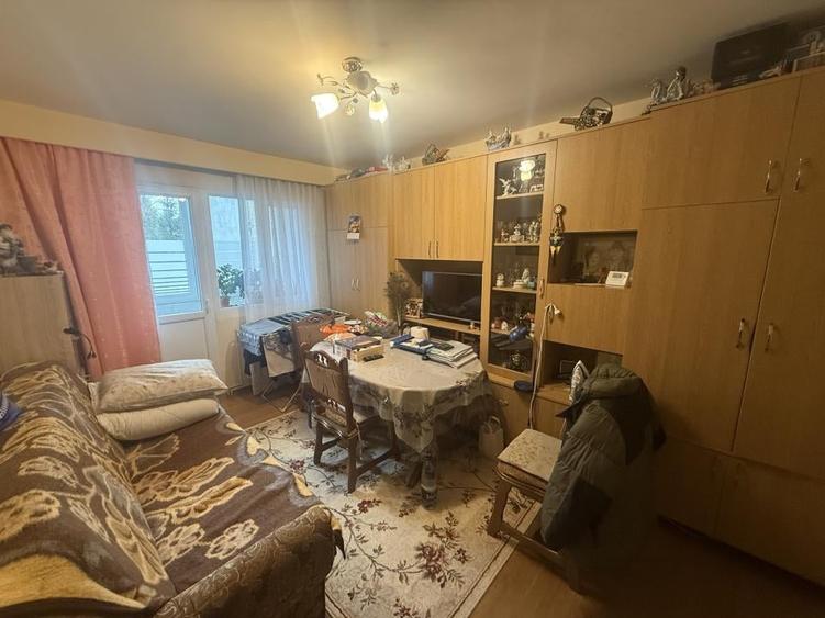 Apartament cu 3 camere decomandat, mobilat în Grigorescu