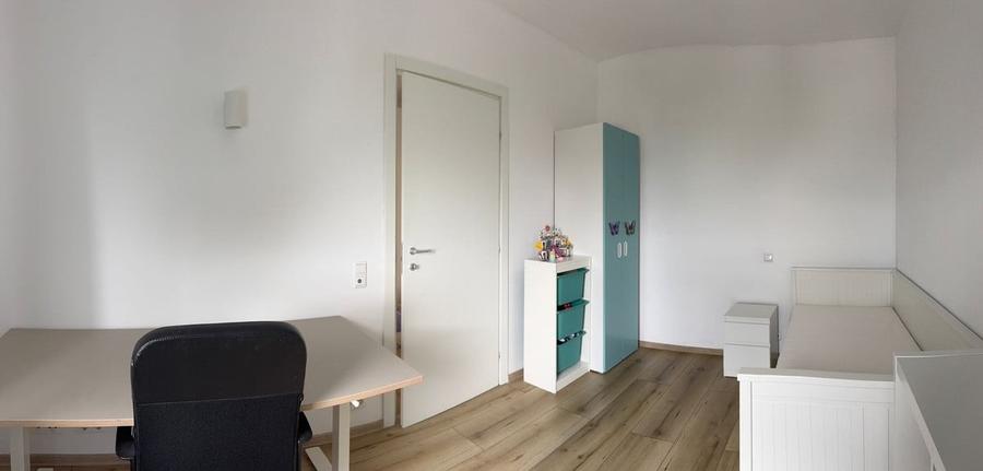 Apartament cu 3 camere decomandat, mobilat în Doamna Ghica