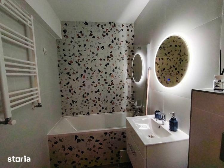 Apartament cu 2 camere semidecomandat în Central