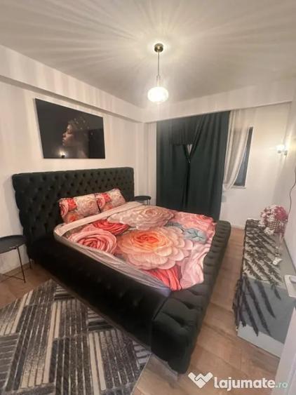 Apartament cu 3 camere decomandat în Calea Severinului