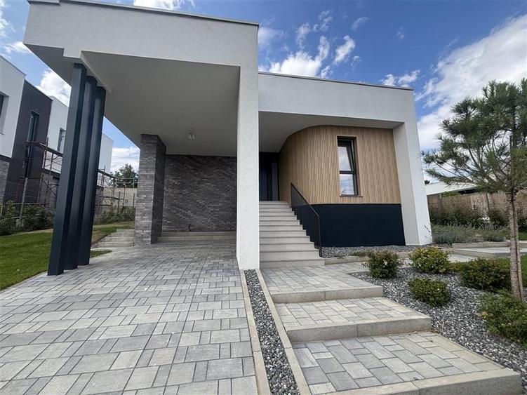 Casă individuală cu 4 camere cu Teren 600 Mp în Dealuri Oradea